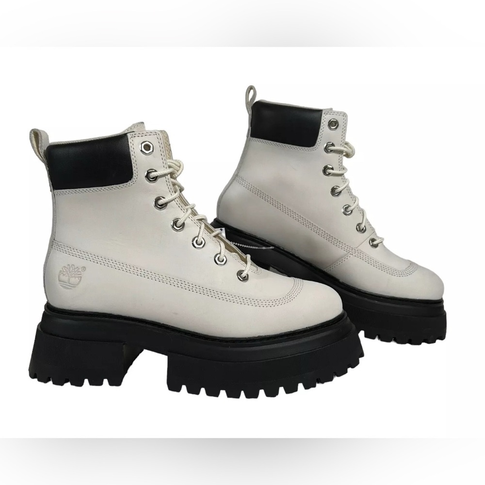Timberland‎ Sky Women’s  6 in. Boots Size 8 White Platform brand new without box